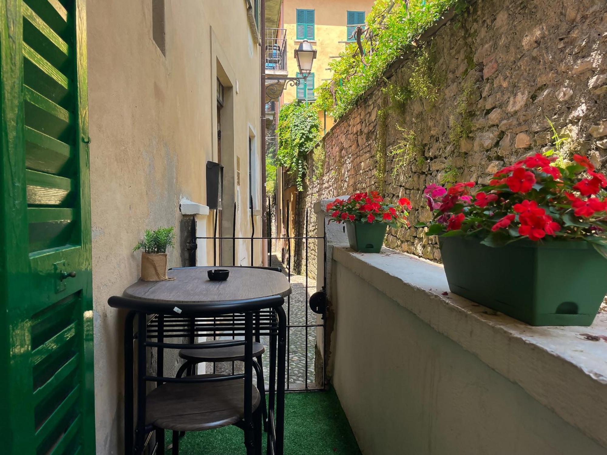 Roncati 7 Center Town Studio Apartments Bellagio Exterior foto